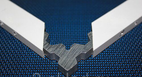 Уголок москитный алюминевый 8мм #1