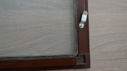 Профиль москитный "Крыло" коричневый #1